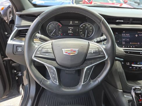Used 2021 Cadillac XT5 Premium Luxury FWD image 32