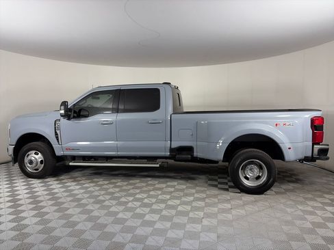 Used 2025 Ford F350 Lariat AWD/4WD image 4