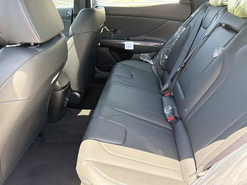 New 2026 Hyundai Elantra SEL Sport FWD image 10