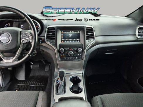 Used 2020 Jeep Grand Cherokee Laredo AWD/4WD image 10