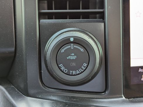 Used 2024 Ford F350 Platinum image 33