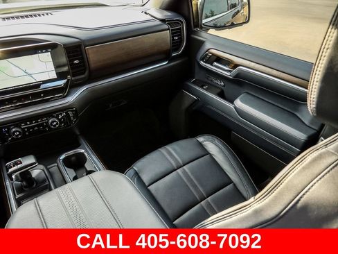 Used 2024 Chevrolet Silverado 1500 High Country w/ High Country Premium Package AWD/4WD image 36