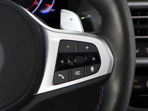 Used 2025 BMW X4 M40i w/ Premium Package image 29