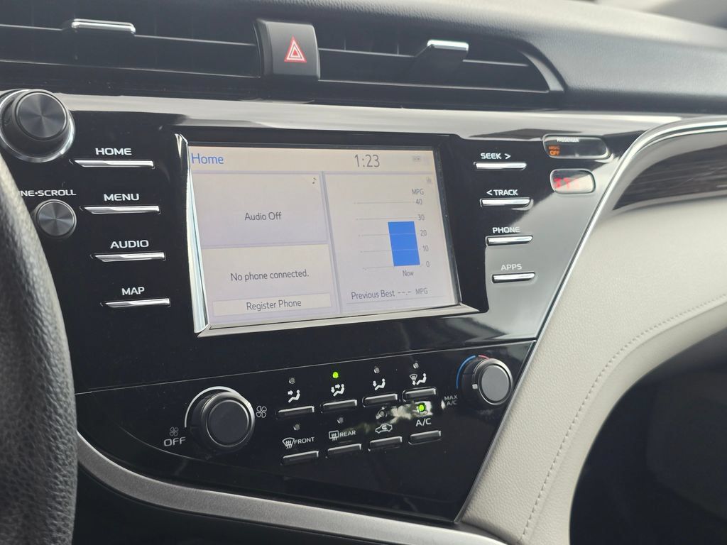 Used 2019 Toyota Camry LE FWD image 22