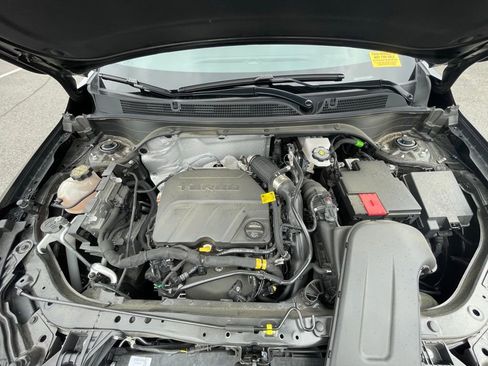 Used 2025 Buick Envista Preferred w/ Convenience I Package FWD image 31