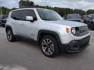 Used 2016 Jeep Renegade Latitude w/ Popular Equipment Group FWD video 2