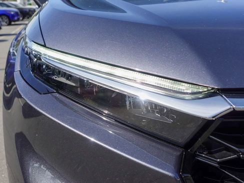 Used 2025 Honda CR-V EX image 3