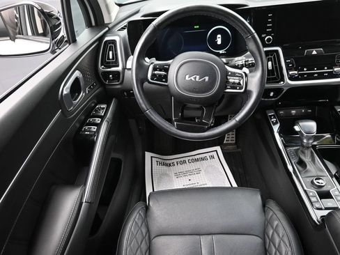Used 2023 Kia Sorento SX AWD/4WD image 15