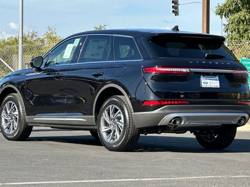 Used 2025 Lincoln Corsair FWD w/ Equipment Group 101A image 7