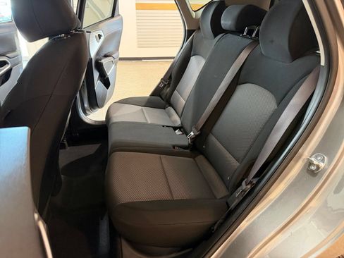 Used 2025 Kia Soul LX w/ LX Technology Package FWD image 37