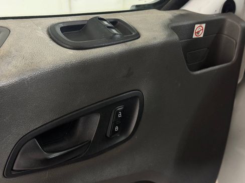 Used 2020 Ford Transit 250 Medium Roof RWD image 49
