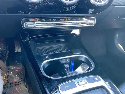 Used 2025 Mercedes-Benz CLA 250 4MATIC image 25