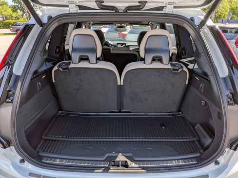 New 2026 Volvo XC90 T8 Plus w/ Protection Package Premier AWD/4WD image 13