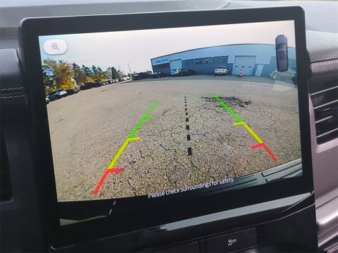 Used 2022 Ford Expedition XLT image 14