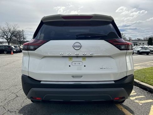 Certified 2023 Nissan Rogue SV w/ SV Premium B Package AWD/4WD image 16