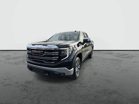 Used 2025 GMC Sierra 1500 SLT image 3