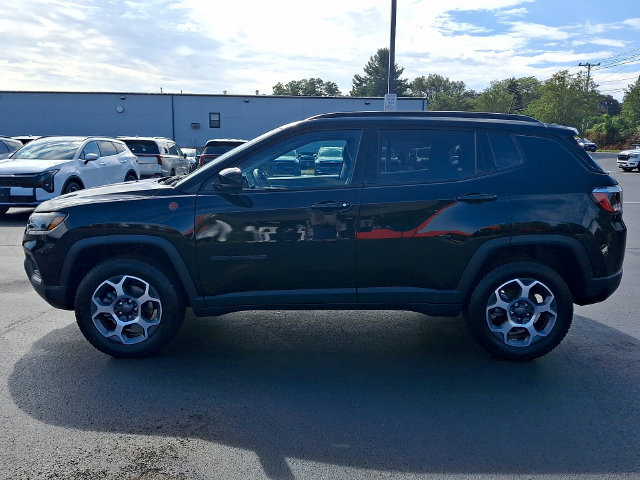 Used 2022 Jeep Compass Trailhawk w/ Trailhawk Convenience Group AWD/4WD image 7