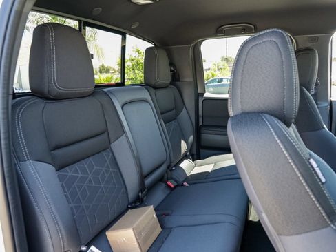New 2026 Nissan Frontier SV w/ SV Convenience Package RWD image 19