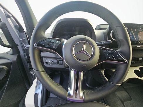 New 2025 Mercedes-Benz Sprinter 2500 image 19