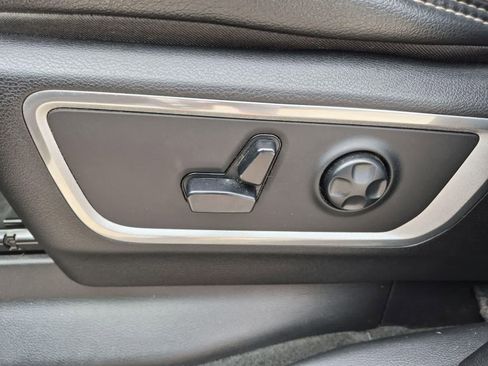 Used 2020 RAM 1500 Laramie AWD/4WD image 18