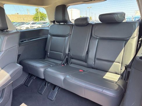 Used 2025 Ford Expedition Active AWD/4WD image 13