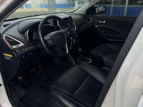 Used 2018 Hyundai Santa Fe FWD image 15