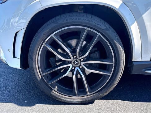 Used 2022 Mercedes-Benz GLS 450 4MATIC image 33
