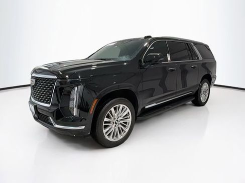 Used 2025 Cadillac Escalade ESV Premium Luxury image 3
