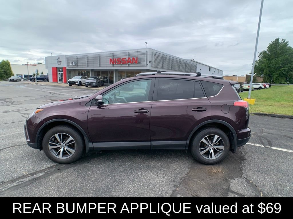 Used 2017 Toyota RAV4 XLE w/ Plus Extra Value Package AWD/4WD image 7