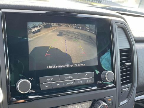 Used 2024 Nissan Titan SV w/ SV Convenience Package image 26