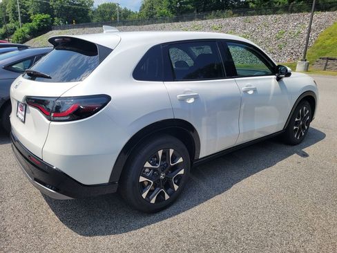 New 2026 Honda HR-V EX-L image 8
