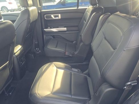 Used 2024 Ford Explorer XLT w/ Equipment Group 202A AWD/4WD image 12