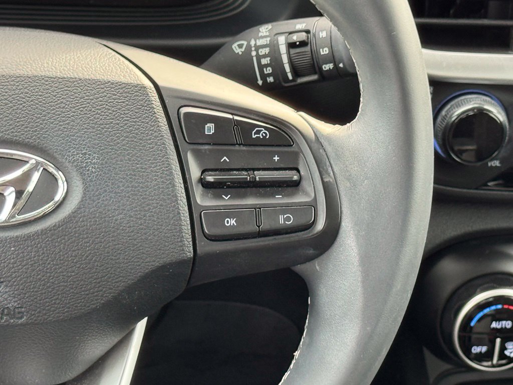 Used 2024 Hyundai Venue SEL FWD image 26