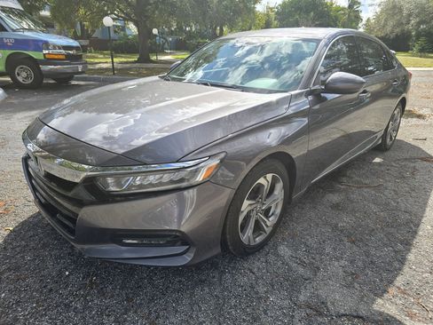 Used 2019 Honda Accord EX image 1