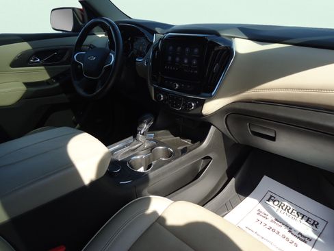 Used 2022 Chevrolet Traverse Premier w/ LPO, 'HIT The Road' Package AWD/4WD image 27