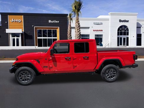 New 2025 Jeep Gladiator Sport image 3