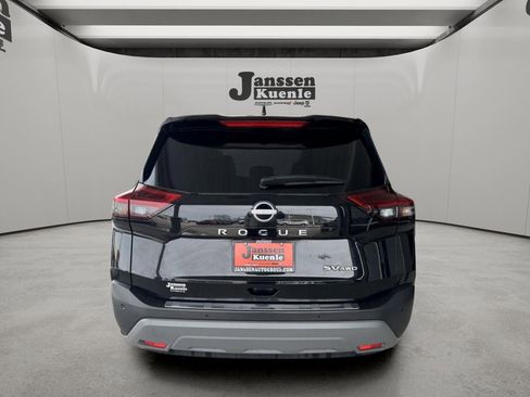 Used 2023 Nissan Rogue SV w/ SV Premium B Package AWD/4WD image 3