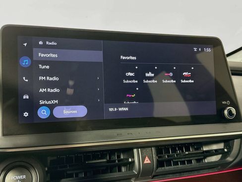 Certified 2024 Toyota Prius Prime FWD image 15
