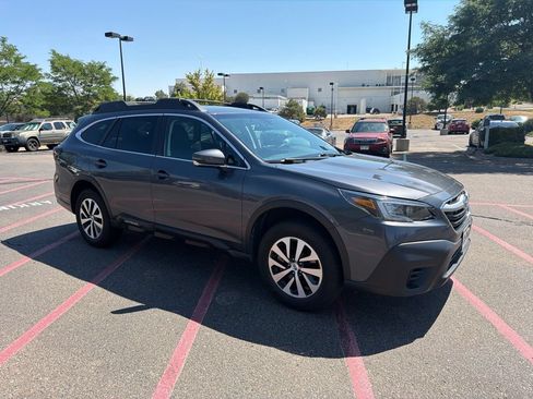 Used 2022 Subaru Outback Premium AWD/4WD image 2