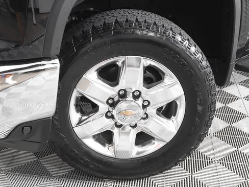 Used 2021 Chevrolet Silverado 2500 LTZ w/ LTZ Premium Package AWD/4WD image 28