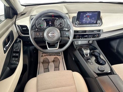 Used 2023 Nissan Rogue SV image 17