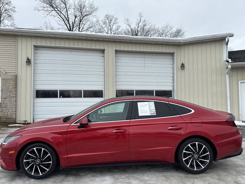 Used 2021 Hyundai Sonata Limited w/ Preferred Accessory Package image 8