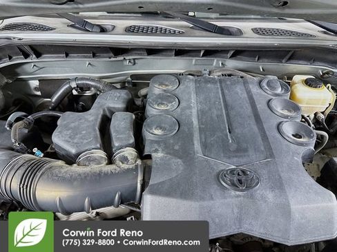 Used 2010 Toyota FJ Cruiser 4WD image 28