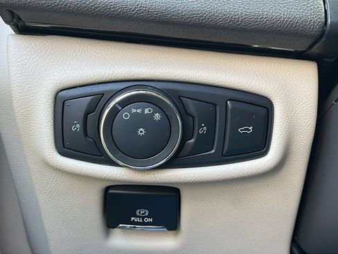 Used 2017 Lincoln MKZ Premiere image 15