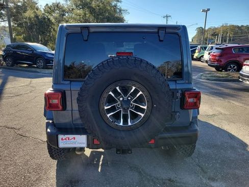 Used 2024 Jeep Wrangler Unlimited Rubicon 392 image 8