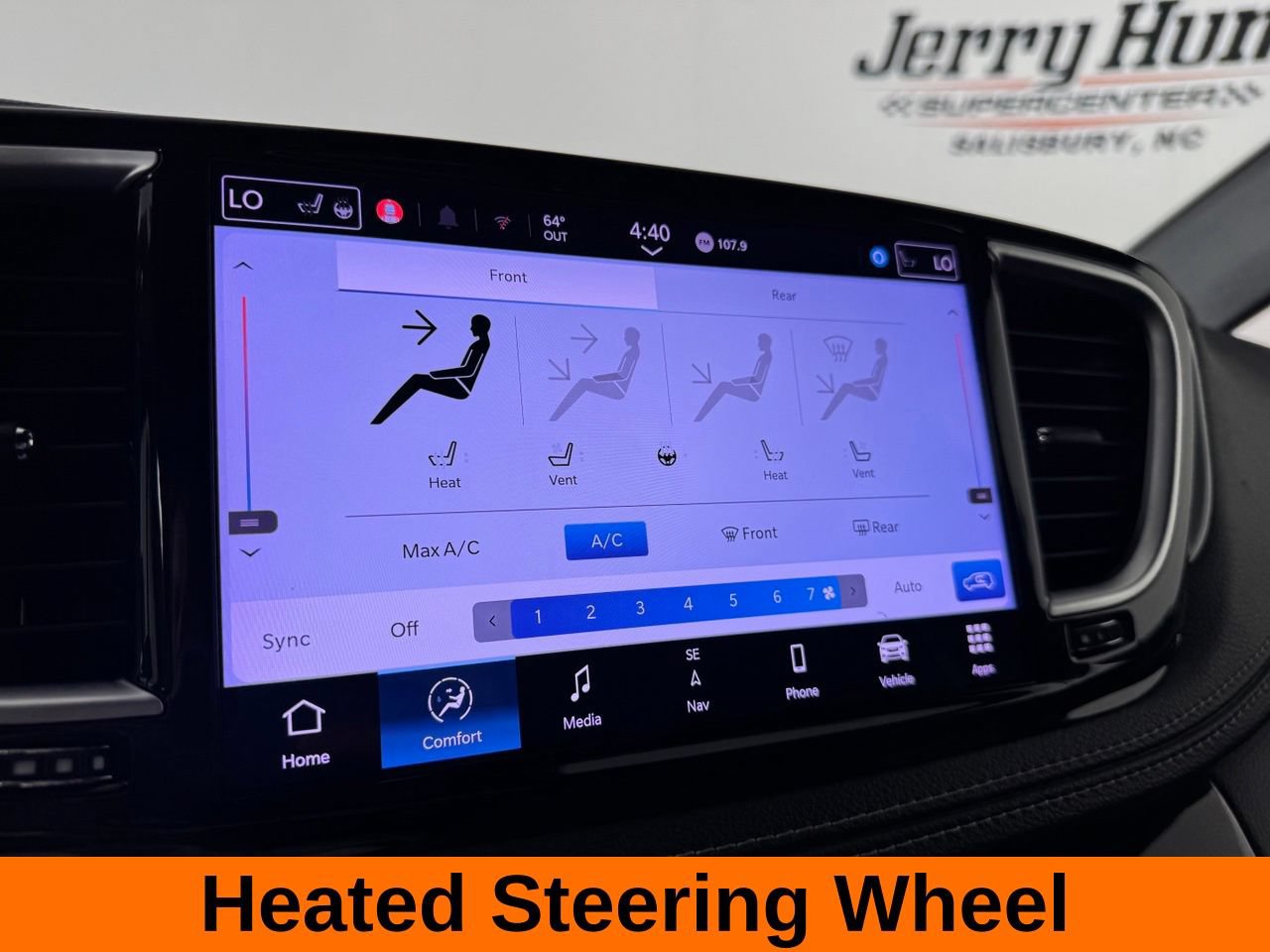 Used 2025 Chrysler Pacifica Limited FWD image 18
