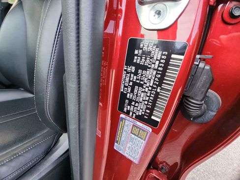 Used 2023 Kia Sorento SX image 38