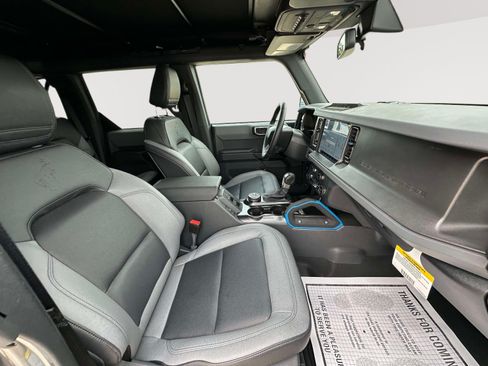 Used 2024 Ford Bronco Black Diamond w/ Sasquatch Package AWD/4WD image 27
