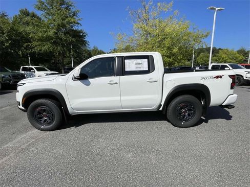 New 2025 Nissan Frontier PRO-4X w/ Interior Protection Package image 2