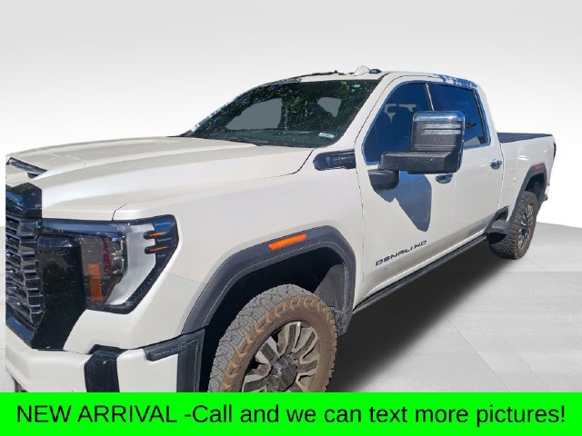 Used 2025 GMC Sierra 2500 Denali Ultimate AWD/4WD image 1